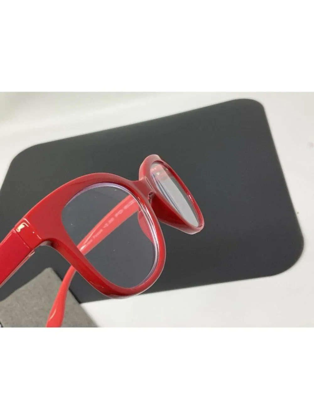 Peepers Grandview Reading Glasses   Blue Light Red Pink Retired Color + 2.00